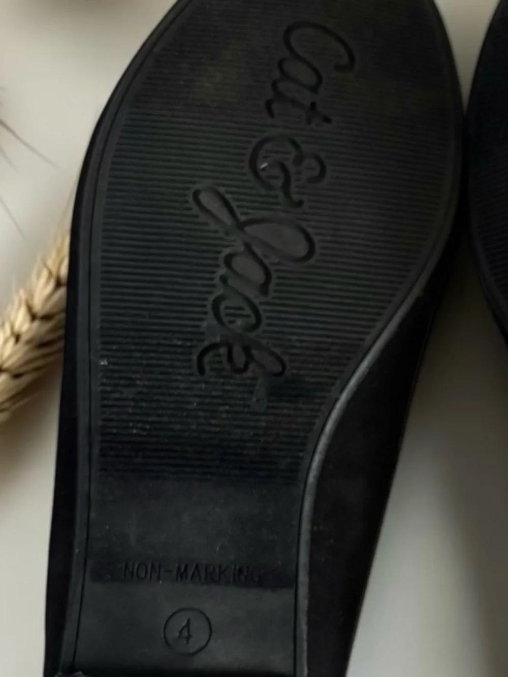 Cat & Jack Big Girls Size 4 Black Cat Face Flats EUC